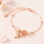 Vòng tay nữ Aura mix đá tự nhiên kèm charm nơ vàng hồng tinh tế An Gem
